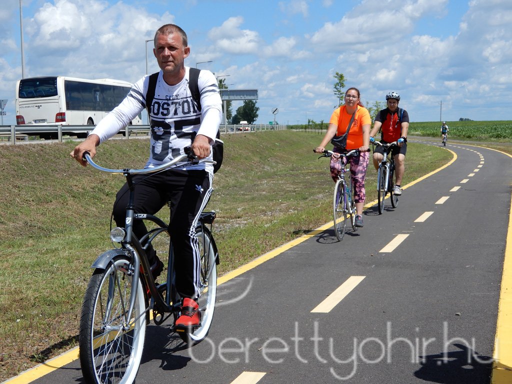 Átadták a Berettyóújfalu-Tépe kerékpárutat 24